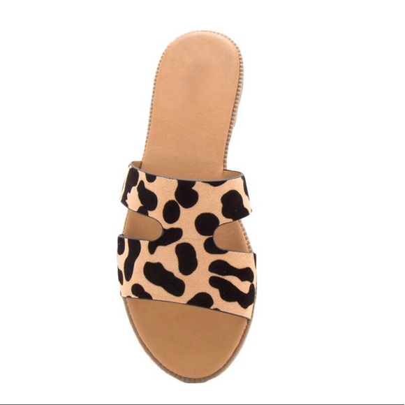 Qupid - Tan Black Leopard Single Band Slide - Picture 2 of 5